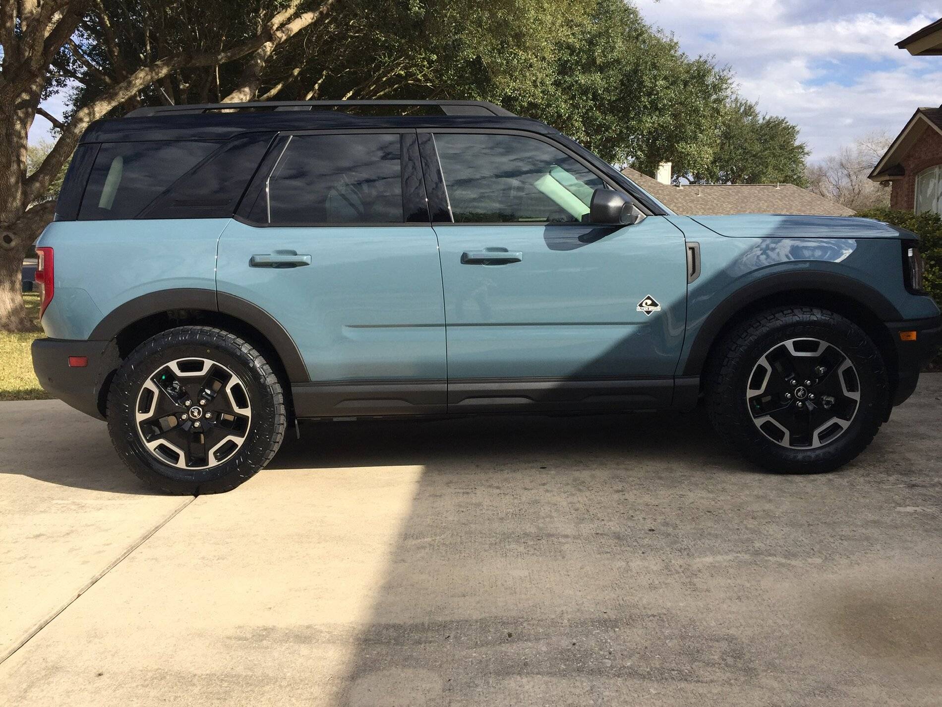 Ford Bronco Sport Outer Banks wheels and BN tires for sale. 9B21EB21-A26B-4E39-8515-FAB3B82430B1