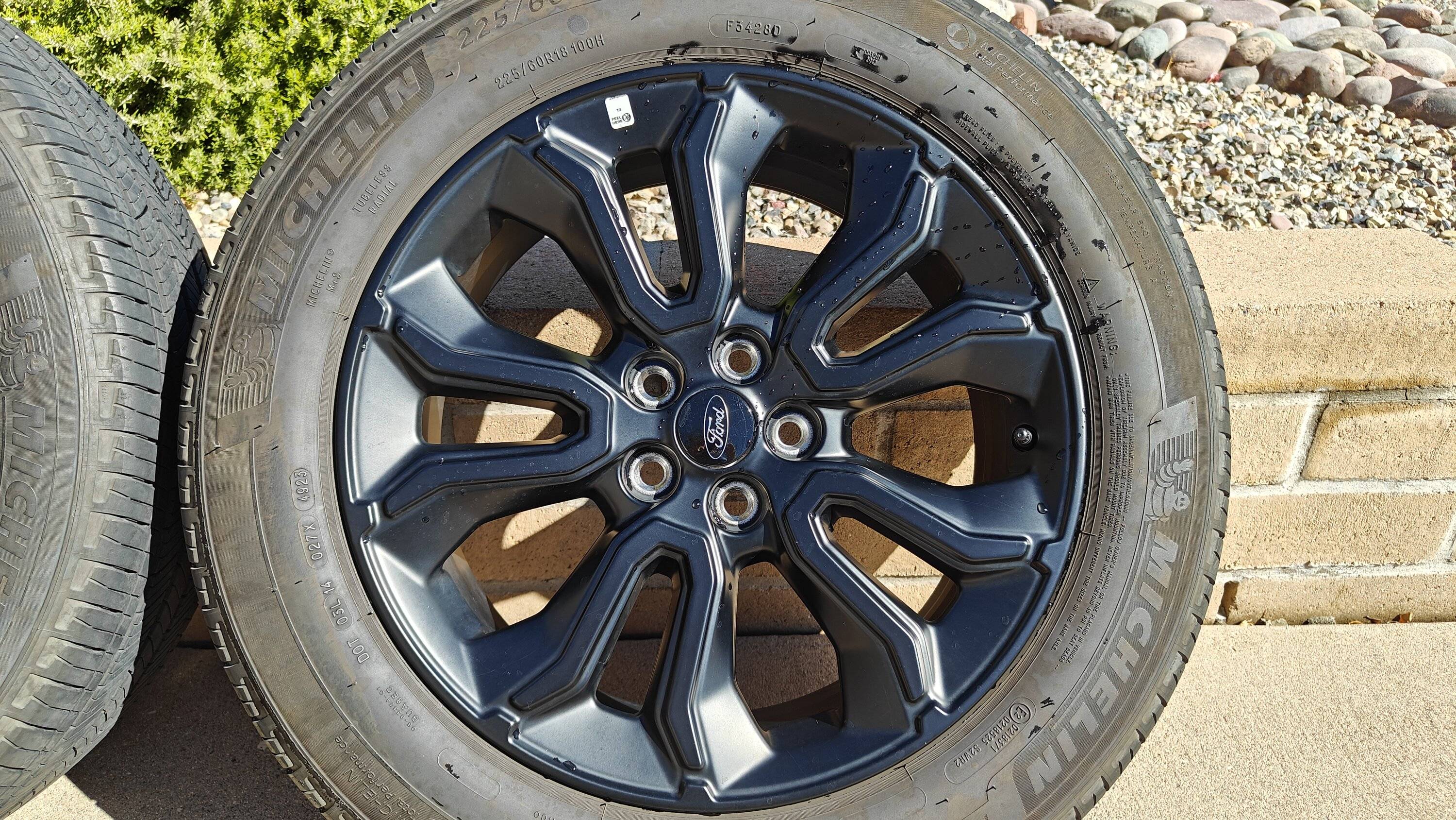 Ford Bronco Sport SOLD: 2024 Satin Black BAP 18" Wheels w/ Caps and Michelin Primacy 225/60 R18 Tires $900 IMG20241109110834