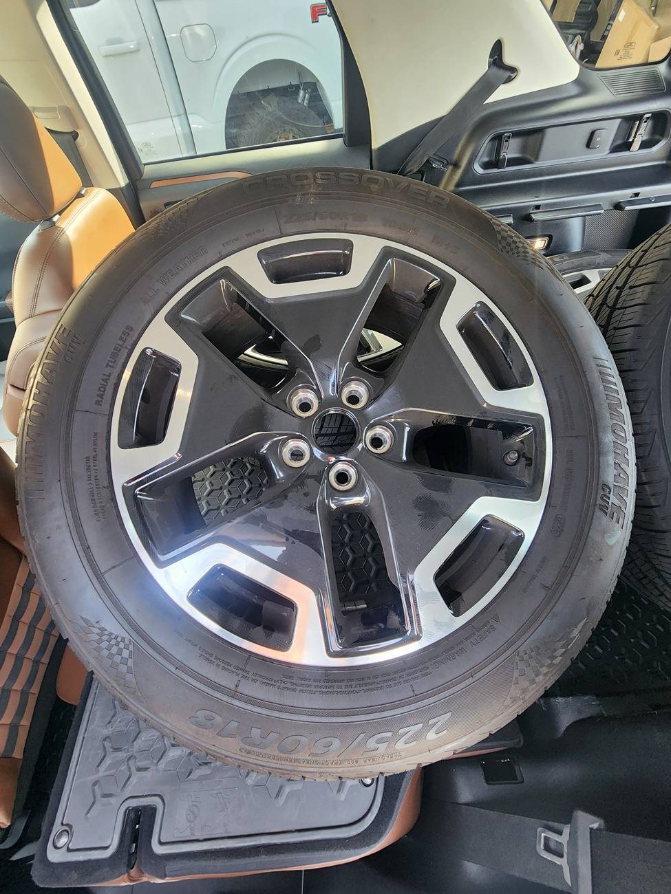 Ford Bronco Sport 2021 outer banks 18" wheels and like New condition tires $300.00 20250218_132108