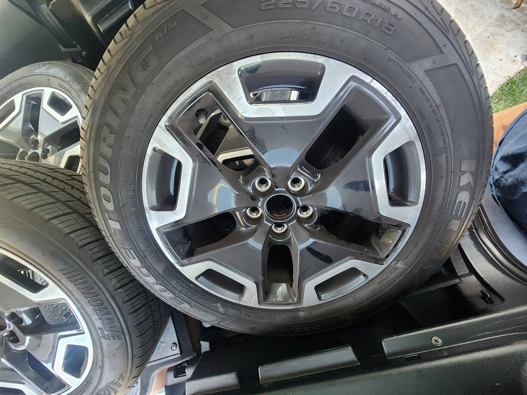 Ford Bronco Sport 2021 outer banks 18" wheels and like New condition tires $300.00 20250218_132059