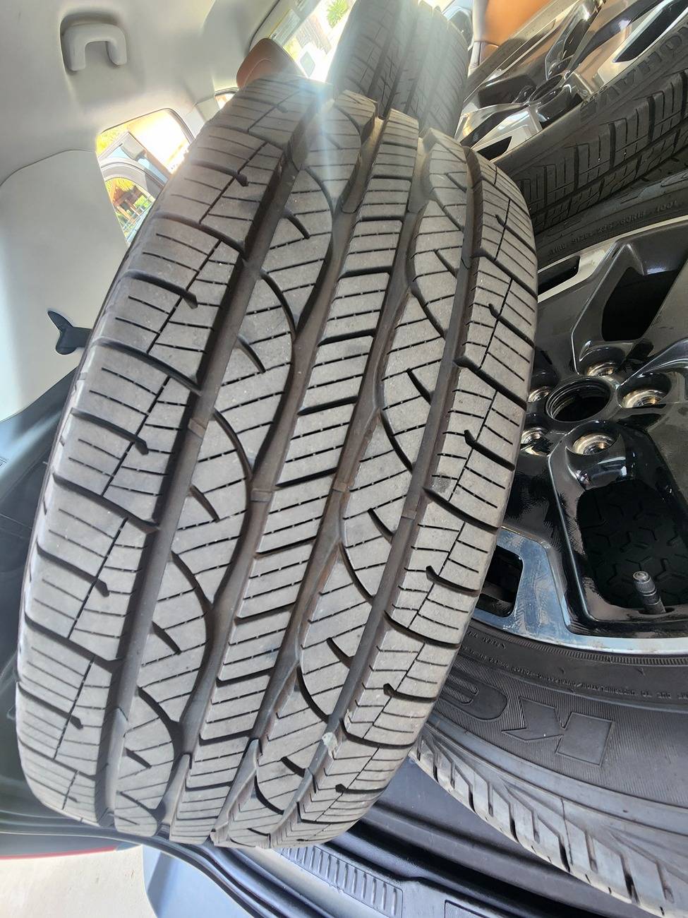 Ford Bronco Sport 2021 outer banks 18" wheels and like New condition tires $300.00 20250218_132029