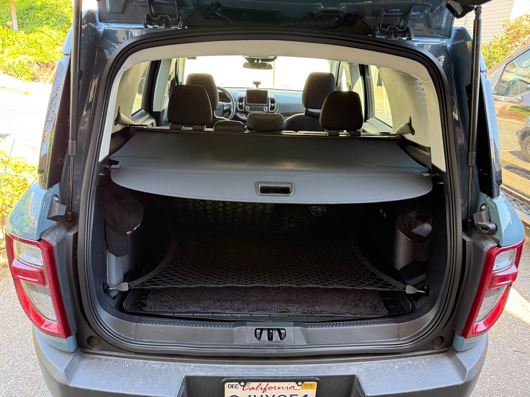 Ford Bronco Sport Rear cargo retractable cover IMG_2165