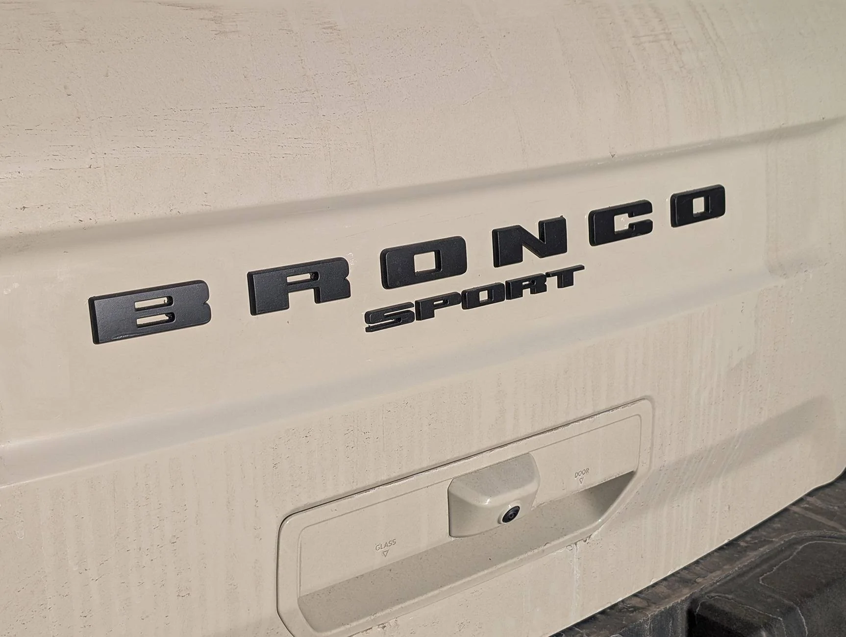 Ford Bronco Sport Bronco white lettering PXL_20250412_011057458.MP