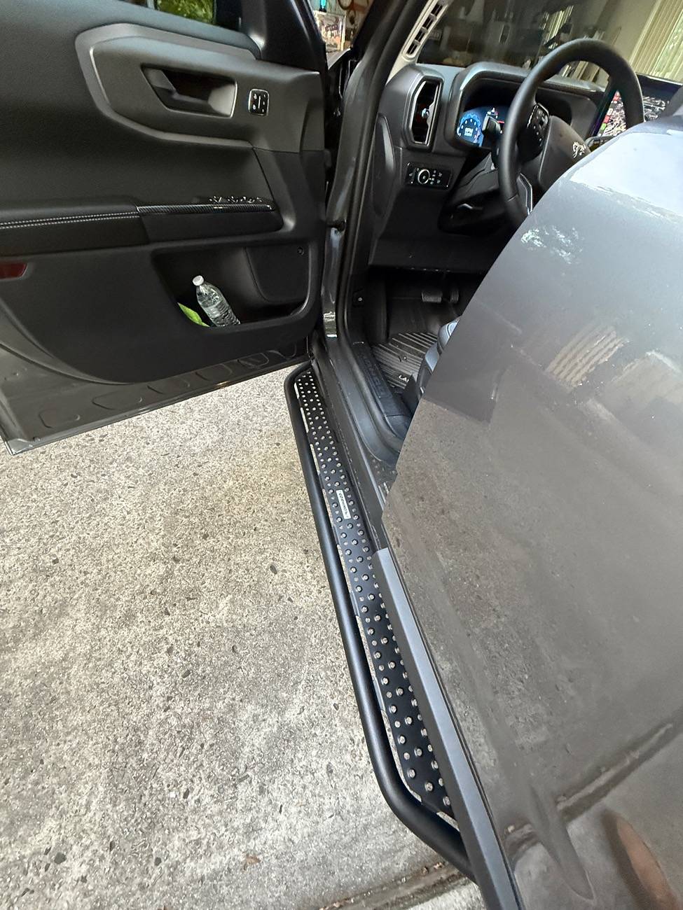 Ford Bronco Sport 2025 Outer Banks side steps installed IMG_1624