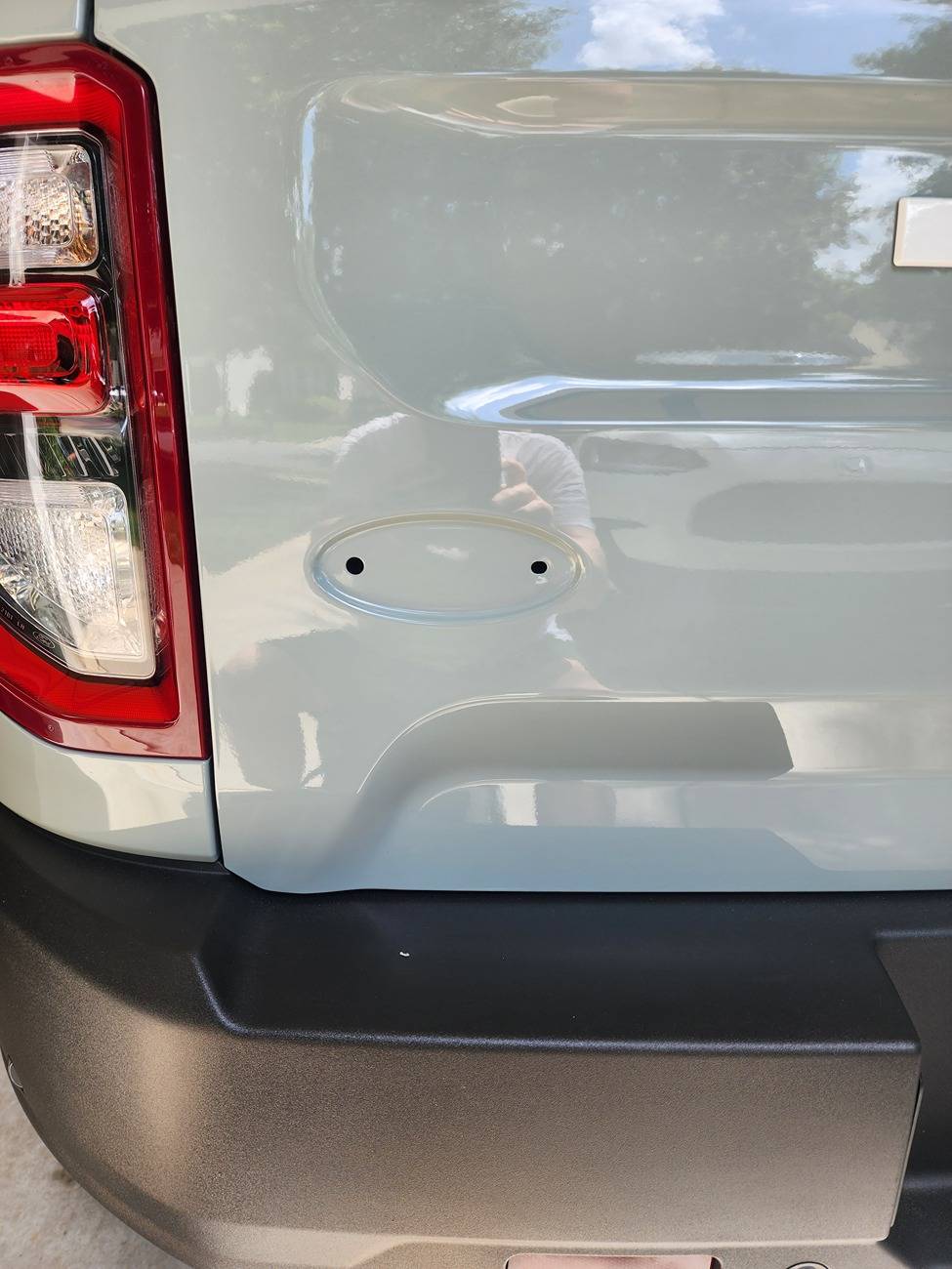 Ford Bronco Sport Changing rear Ford emblem to black Ford emblem 20250612_152524