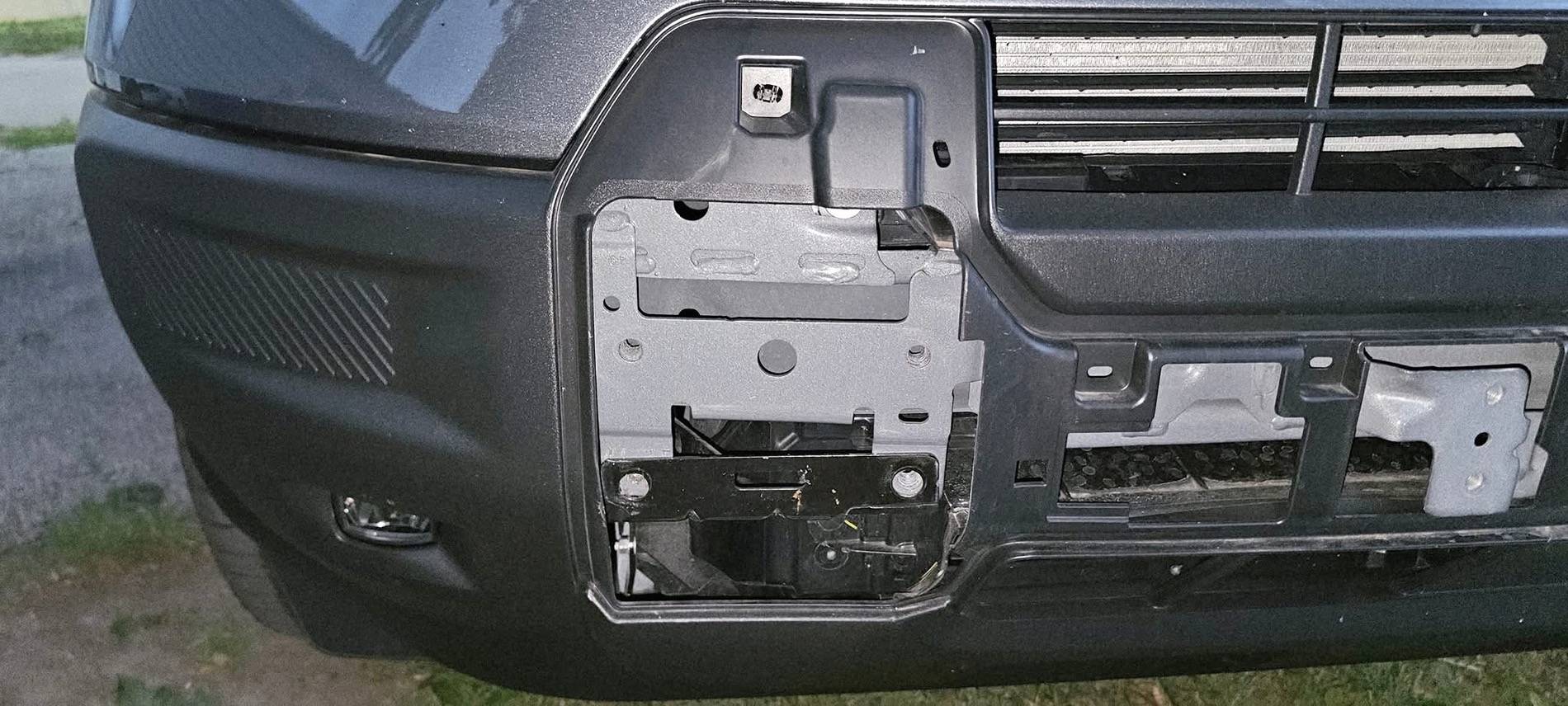 Ford Bronco Sport 2025 Front Skid/Bumper Plate Removal pics IMG_7542