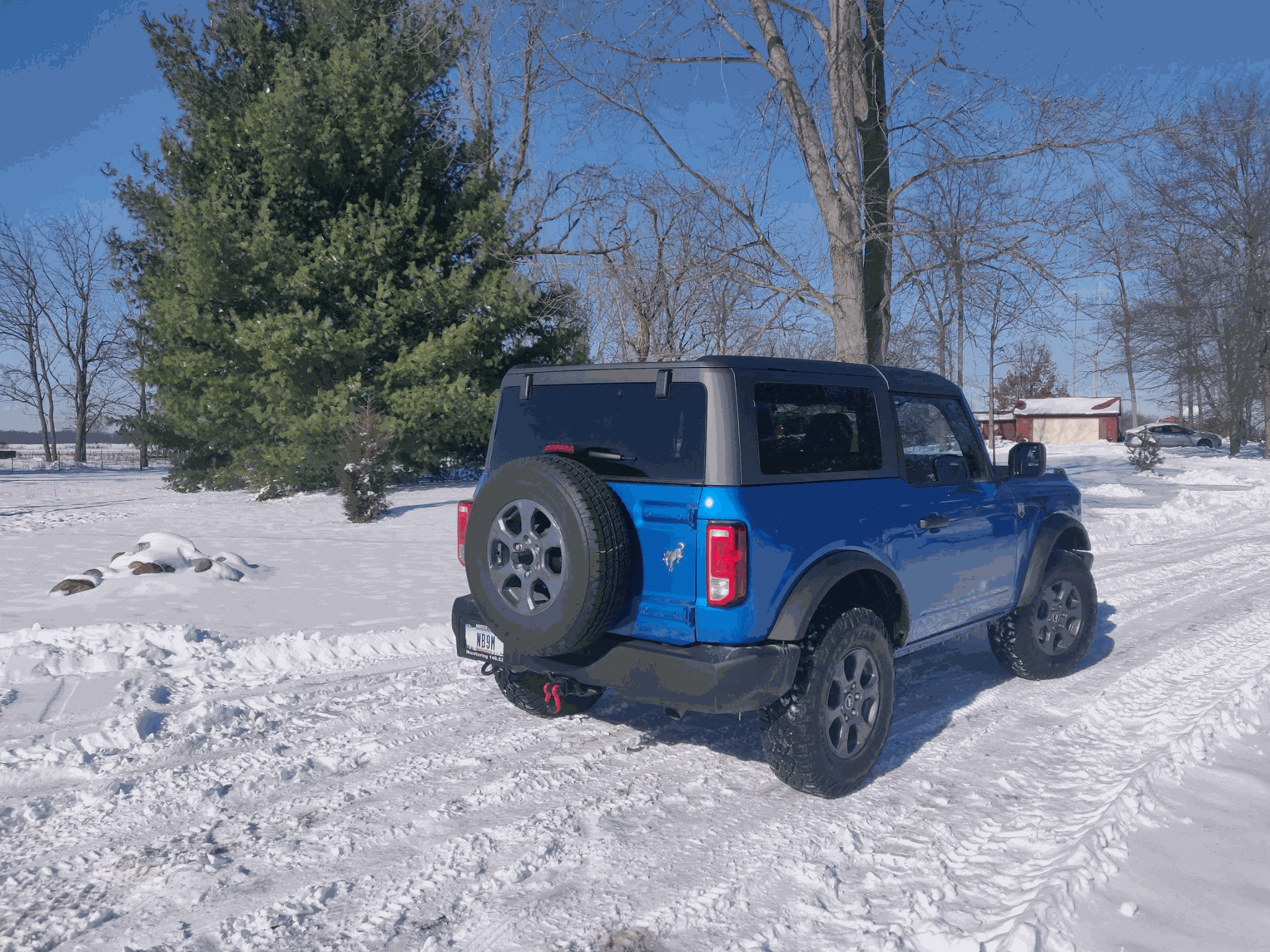 Ford Bronco Sport Bronco Sport vs. Full Size Bronco snow_1