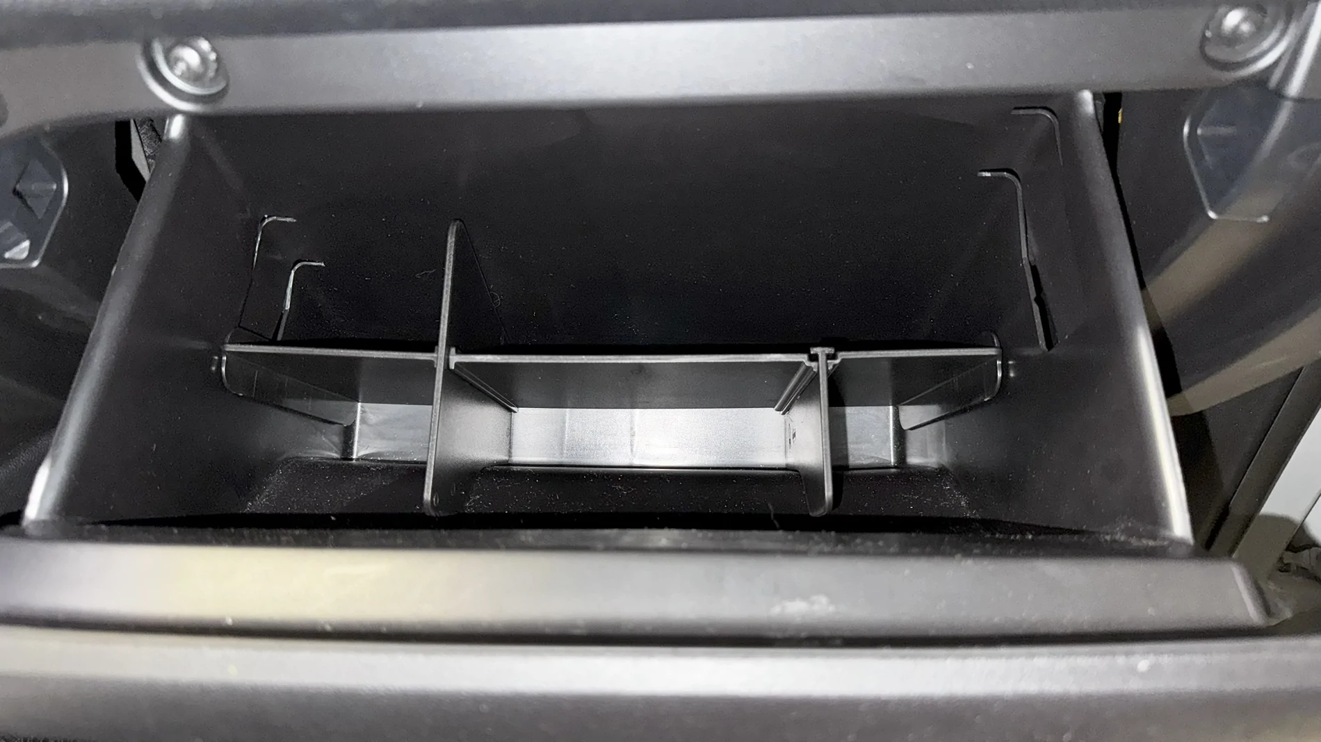 Ford Bronco Sport 2025 Glove box organizer? IMG_2801