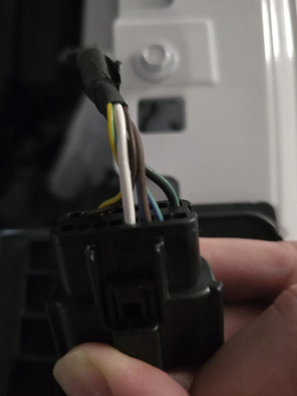 Ford Bronco Sport 2025 BS Freewheeling - need left headlight wiring harness pinout with colors conn2