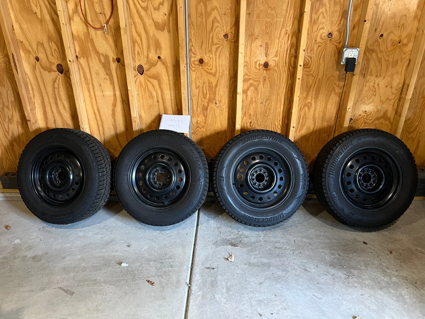 Ford Bronco Sport 17" Winter tires & rims w/tpms $500 - Chicago IMG_2579