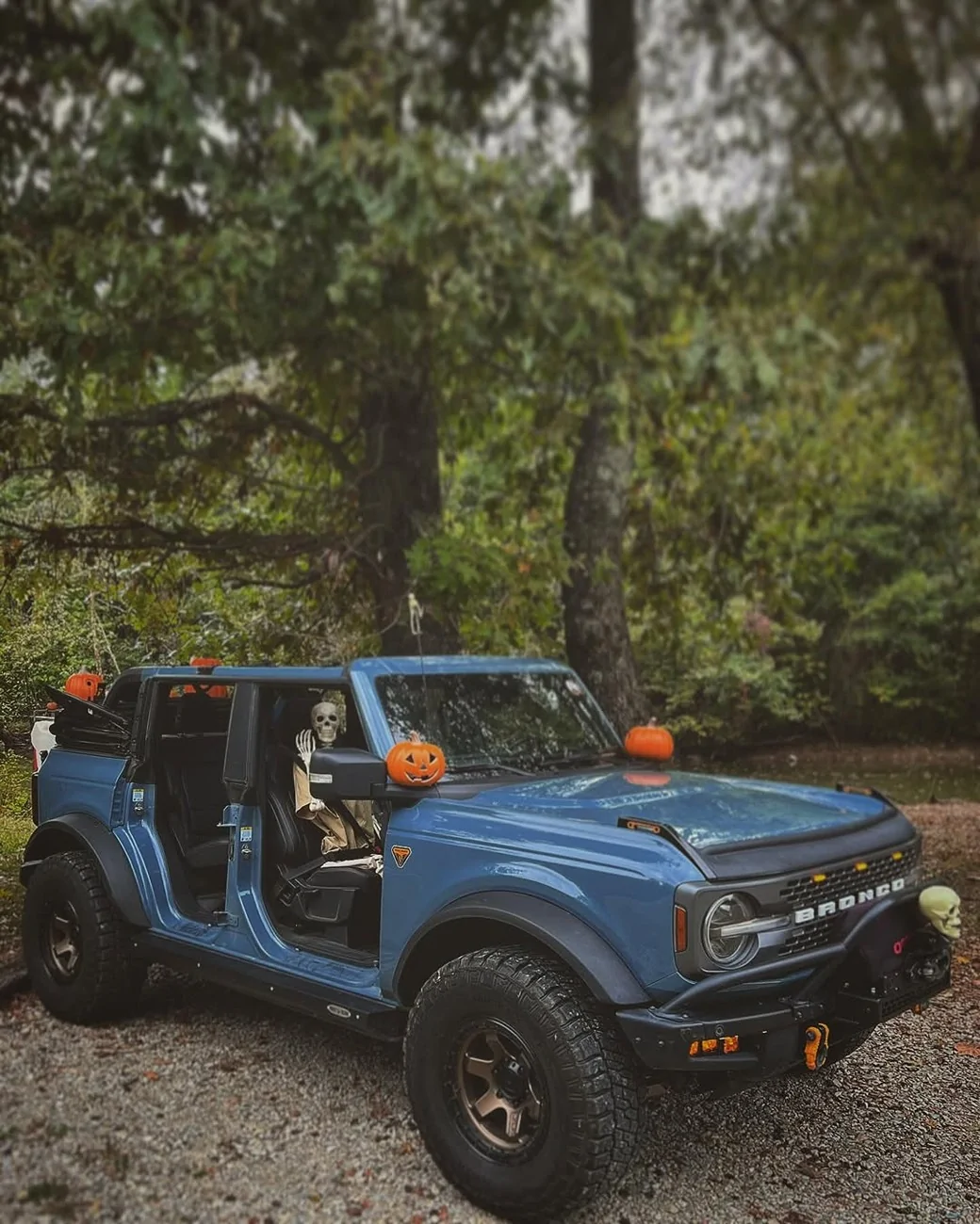 Ford Bronco Sport Giveaway! Are you spooky season ready? #sideshotsaturday #matthespookyway