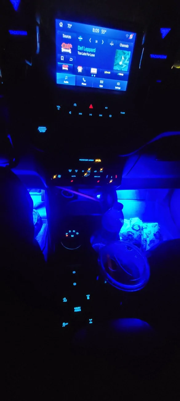 Ford Bronco Sport puttling climate conroles onto the screen 20251225_200907