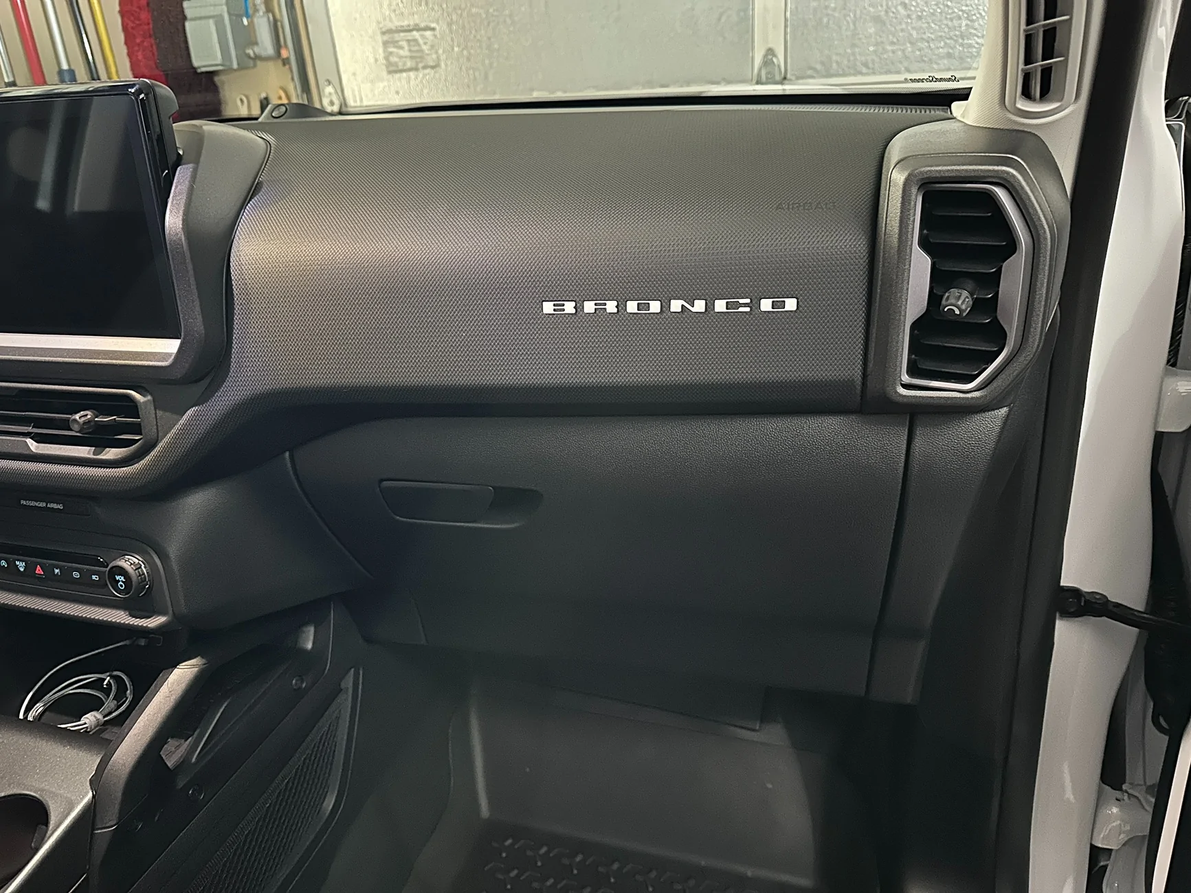 Ford Bronco Sport Added some minor stuff WHITE LETTERS 1