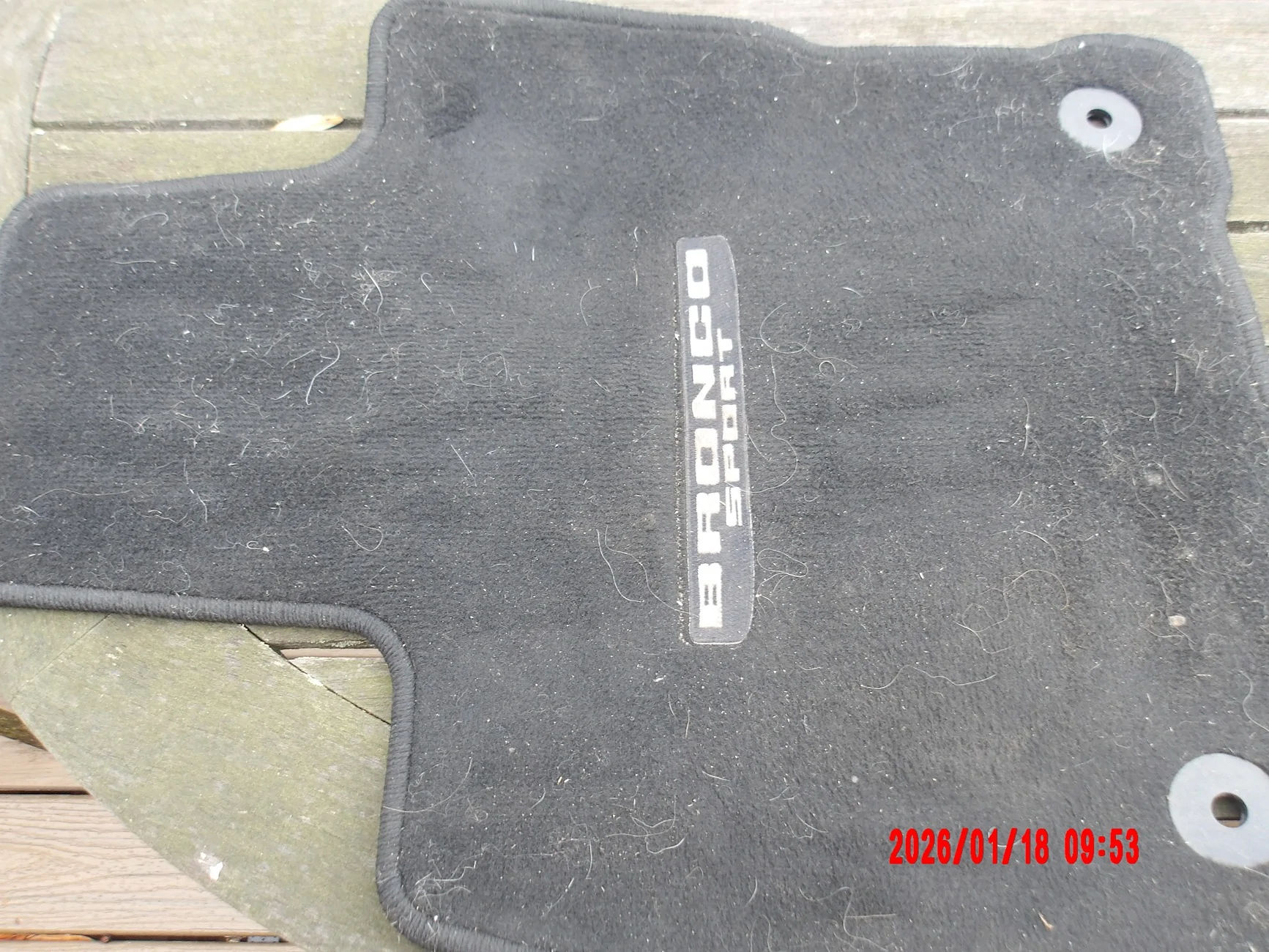 Ford Bronco Sport Review: Wolfbox MF200 Super Power Turbofan compressed air duster. 100_0019