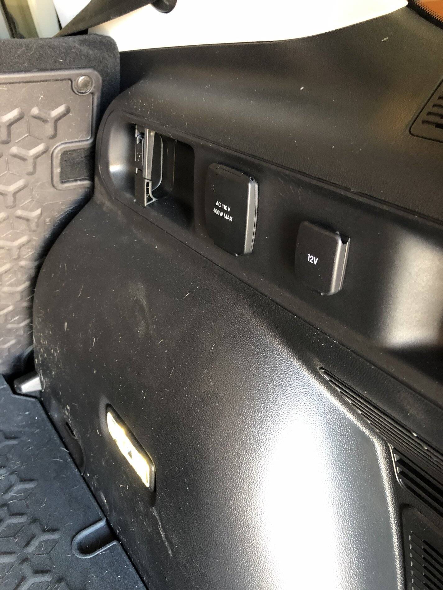 Ford Bronco Sport Does Badlands have rear USB ports? IMG-5278