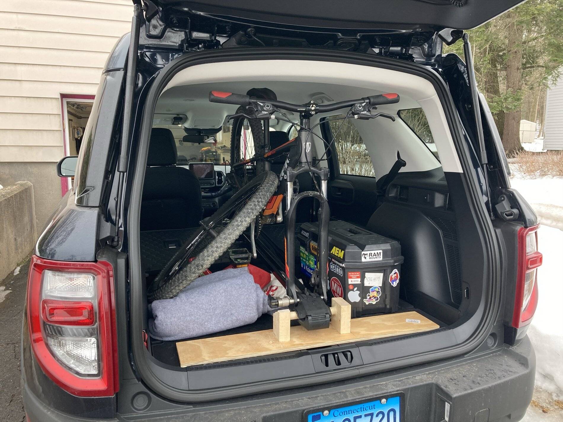 Ford Bronco Sport Will mountain bike fit inside without removing tires? IMG_0836