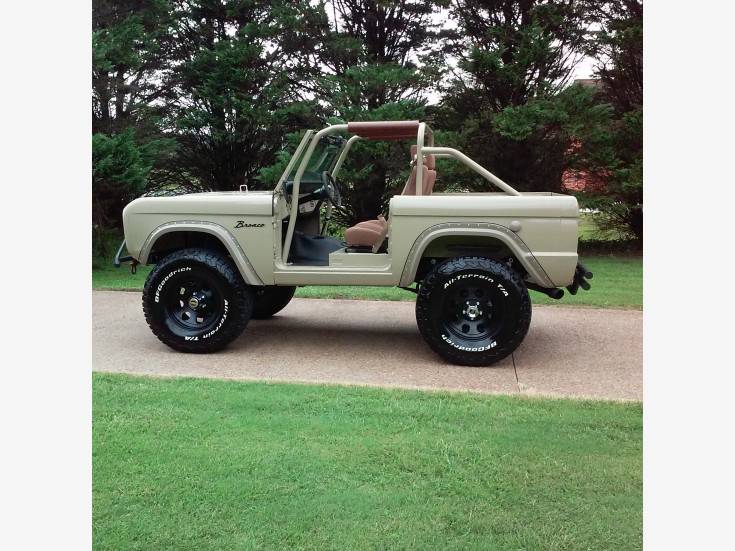 Ford Bronco Sport Compliments! 1966-Ford-Bronco-classic-trucks--Car-101397534-e2247a7c80627f60447cfca4f8e46ada