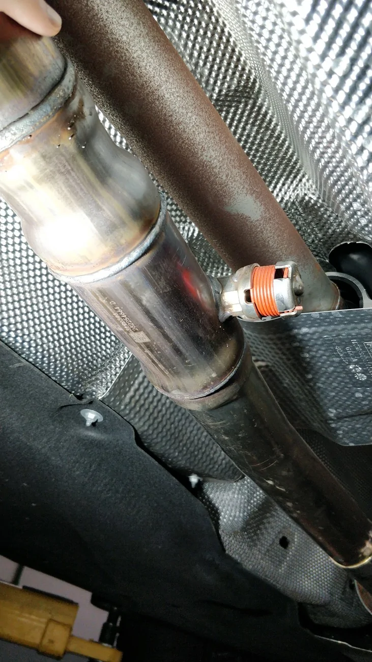 Ford Bronco Sport Unknown spring-loaded rotating device on exhaust (2.0 EcoBoost). What is this? IMG_20260321_123939