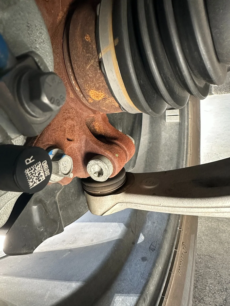 Ford Bronco Sport Ford Issues Do-Not-Drive Advisory for Certain 2021-2026 Bronco Sport; Owners Urged to Contact Dealerships Immediately (June 1, 2026) LOWER BALL JOINT 1
