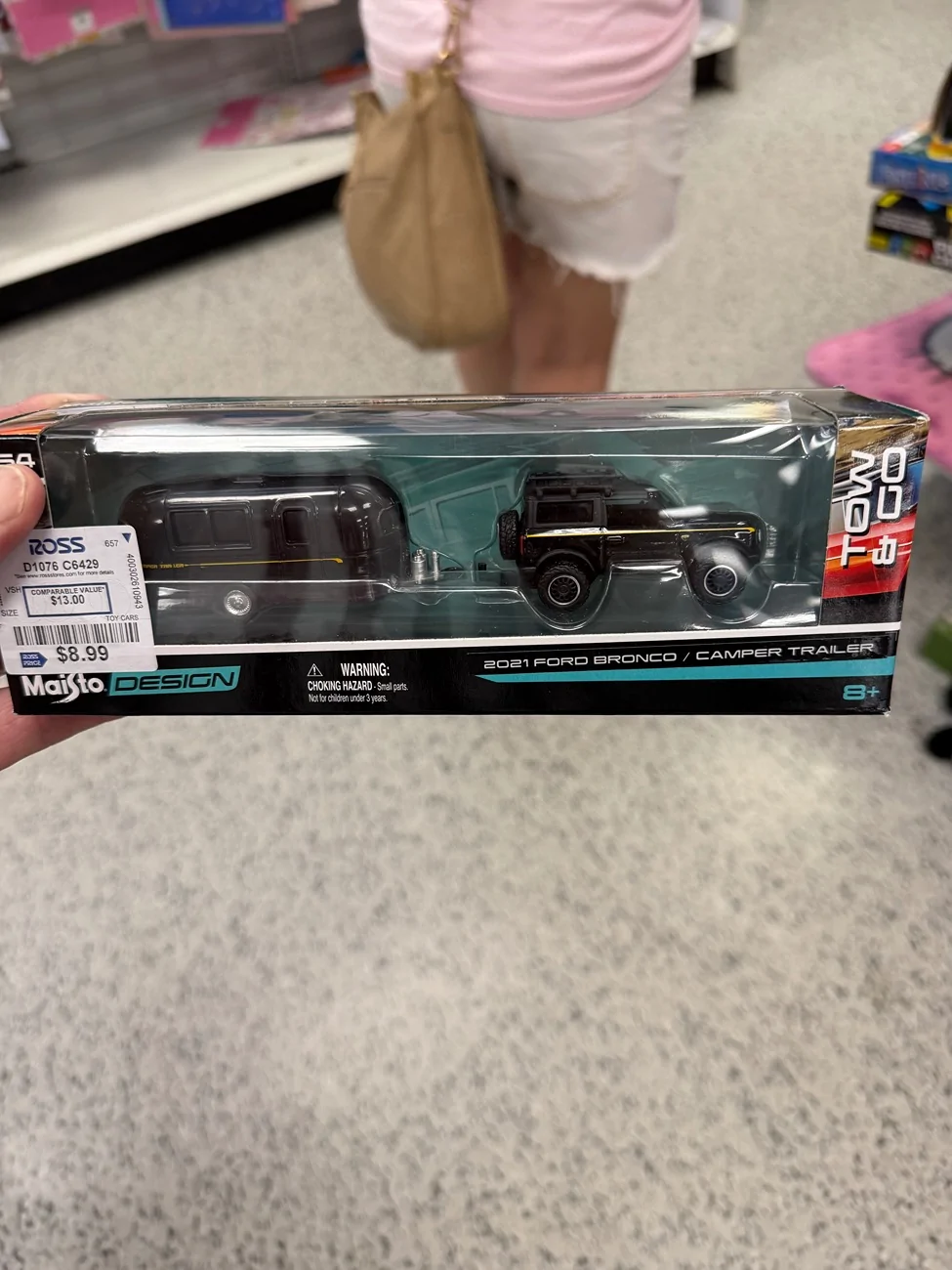 Ford Bronco Sport Die cast Black Bronco and camper! IMG_4661
