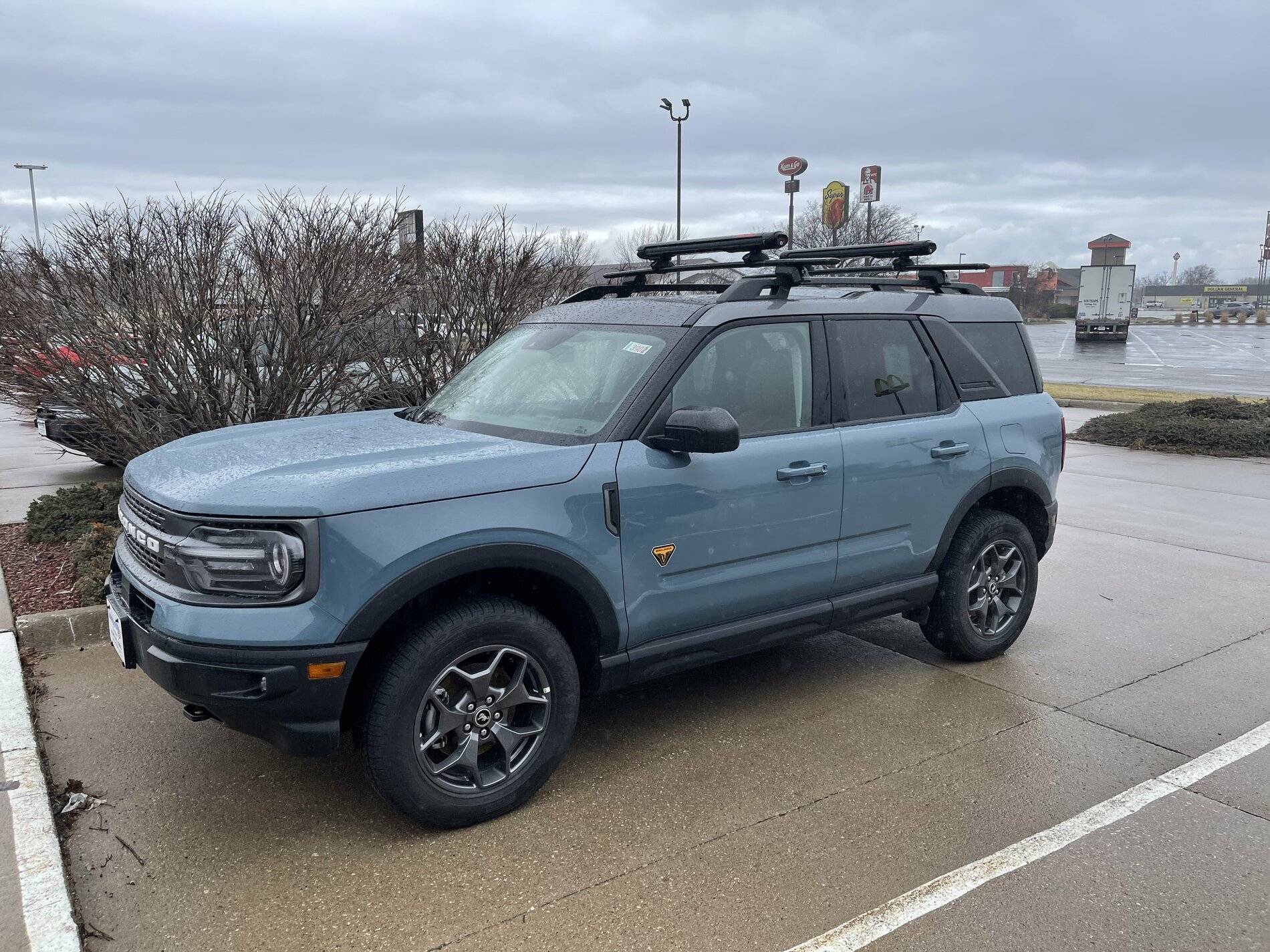 Ford Bronco Sport Yakima  HD Crossbar Kit & Ski/Snowboard Carrier, Rack Mounted IMG_2178.JPG