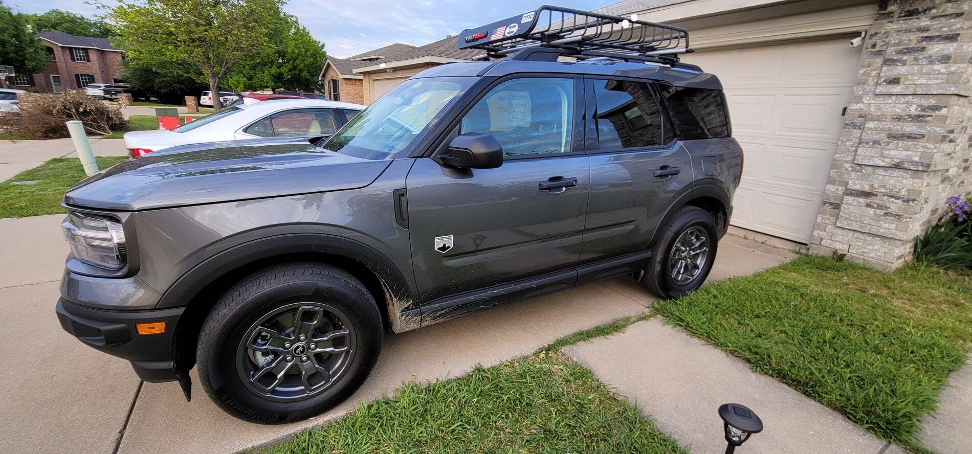 Ford Bronco Sport Yakima Offgrid basket installed 20210421_192611~2