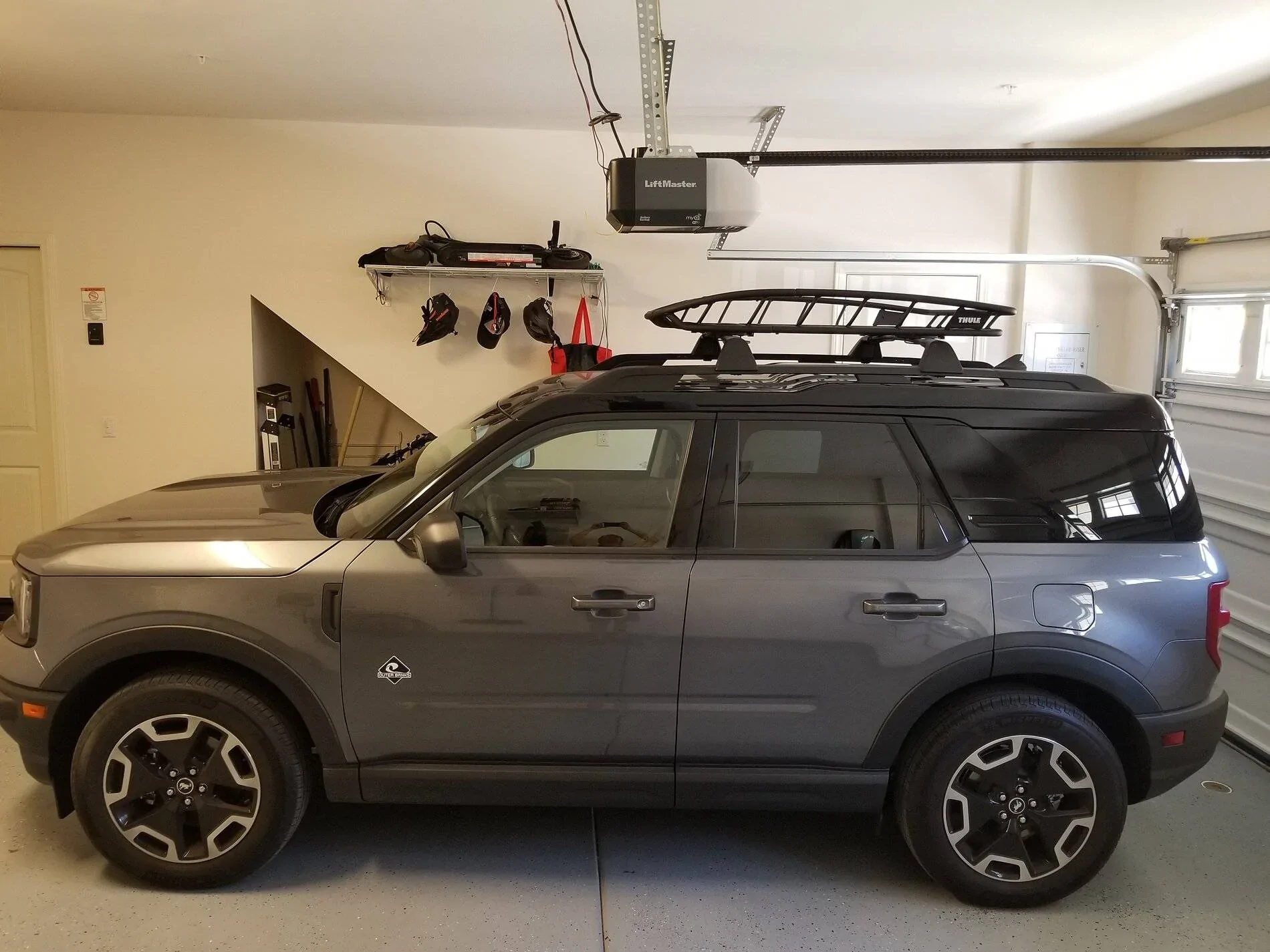 Ford Bronco Sport Yakima Offgrid basket installed 20210430_162557