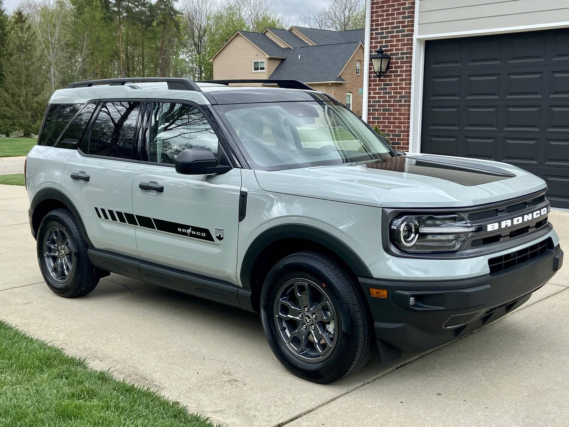 Ford Bronco Sport Did some things tonight - Hood decal and the hood protector. 5F1F9B83-CFF3-4298-A410-ED451B319C0B