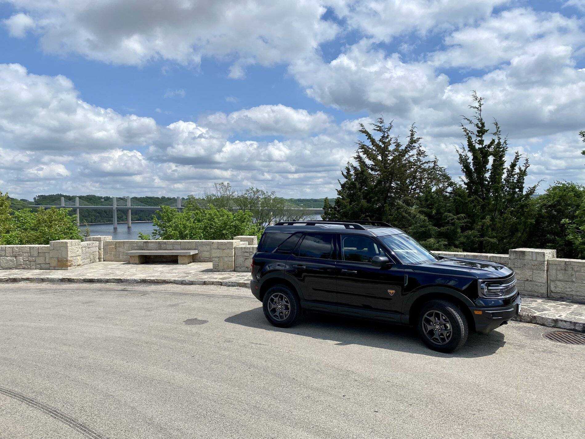 Ford Bronco Sport Two-Tone Roof w/ Shadow Black Body 37E7BB6D-6249-4755-A321-3E4E62360594