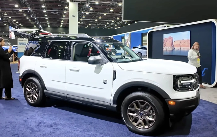First live look at 2026 Bronco Sport Bronze Package (@ Detroit Auto Show)